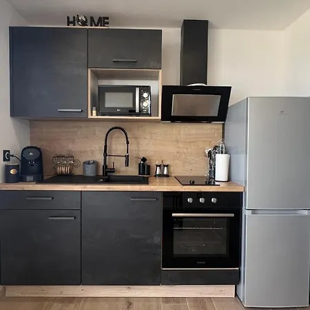 Cosy, Vue Avec Parking Privatif Apartman *