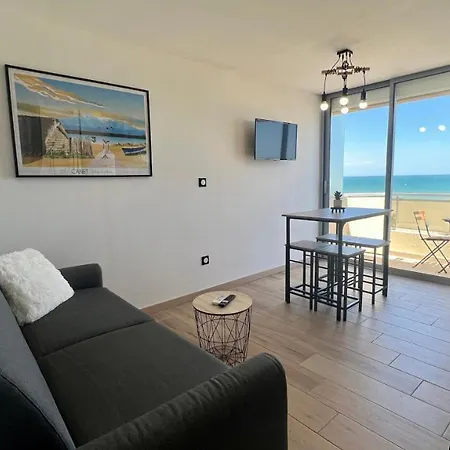 Cosy, Vue Avec Parking Privatif